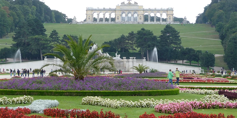 Schönbrunn Palace facade with the main courtyard