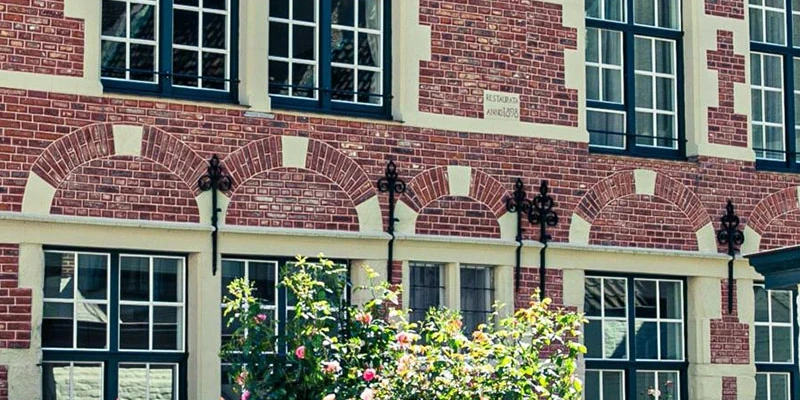 Kortrijk Beguinage gardens