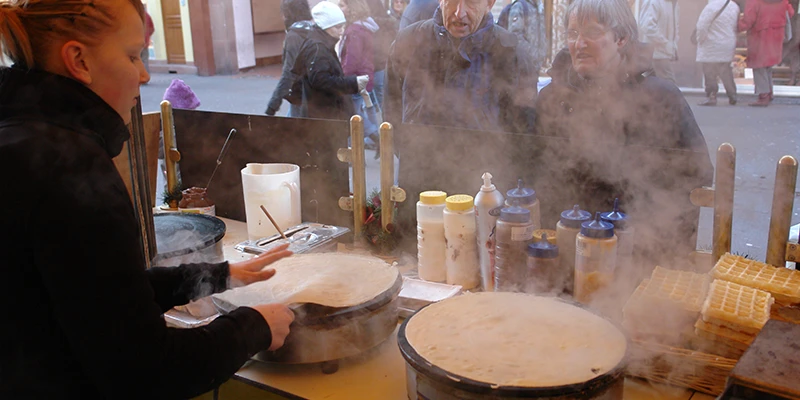 A steaming mulled-wine stall at the Colmar Christmas market