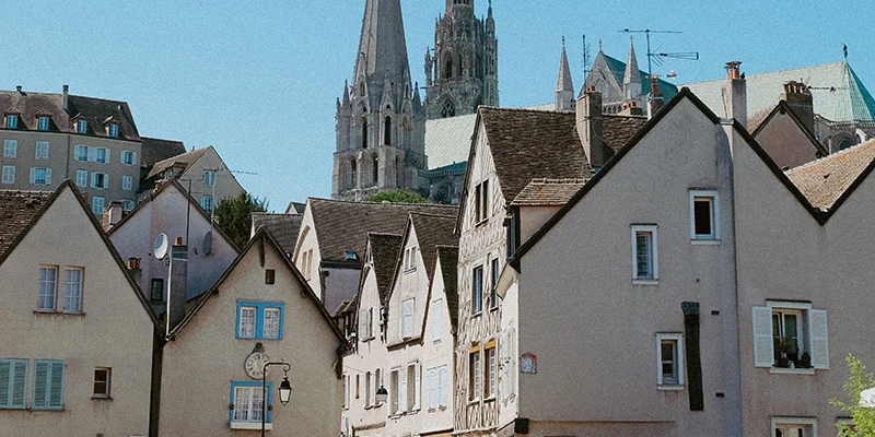 Chartres un