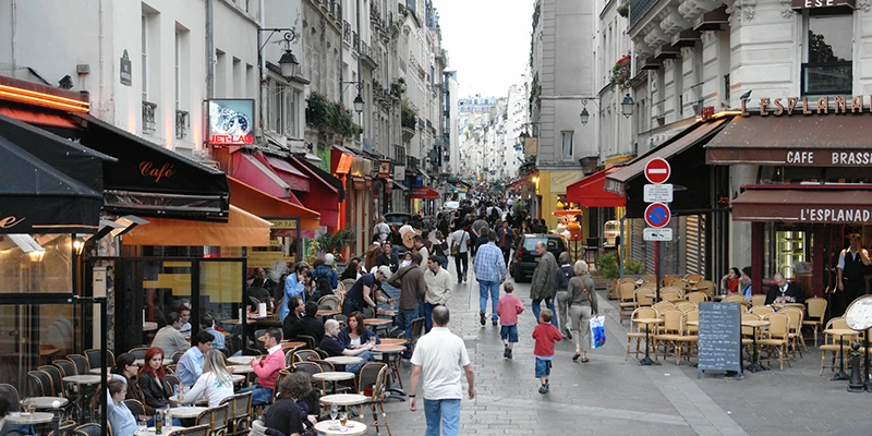 Market shops and cafés on the Rue Montorgueil, Paris