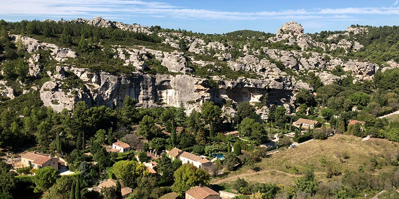 3 les baux 00 13 14 13 still014