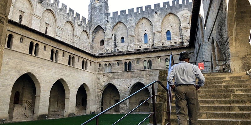 Avignon pope palace