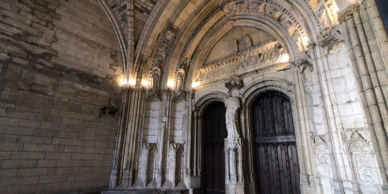 Avignon pope palace