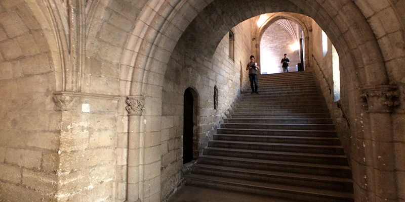 Avignon pope palace