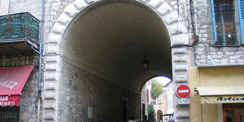 Vence (02)