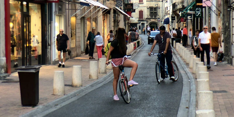 Avignon4 anytrans prores copy 01 04 08 14 45 still159