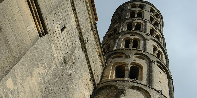 Uzes2