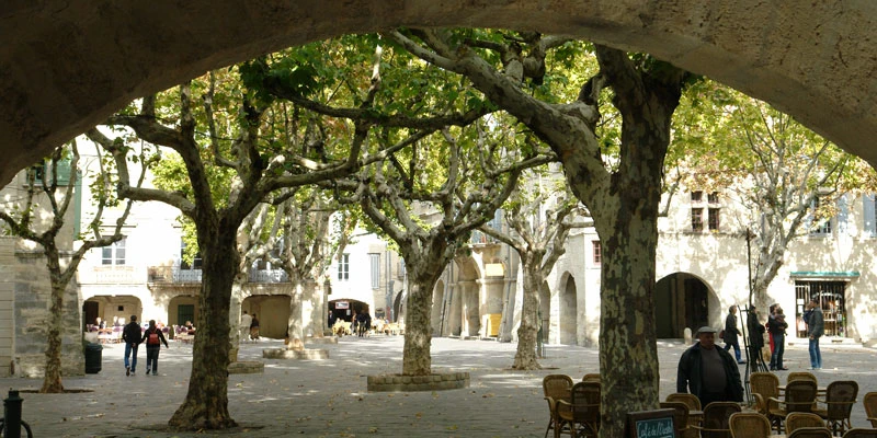 Uzes34