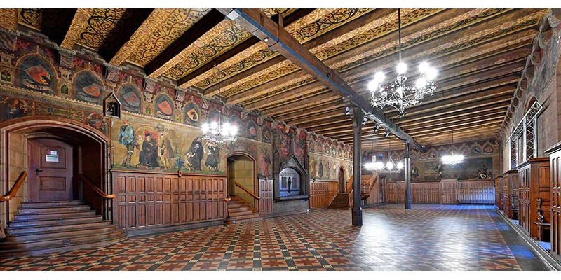Gottingenaltes rathaus halle (2) ti