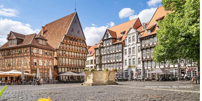 Marktplatz blumen tag sommer foto max wiesenbach cc by (1)