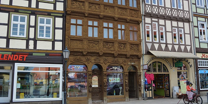 The Krummelsches Haus in Wernigerode, a Baroque townhouse with an ornately carved wooden facade