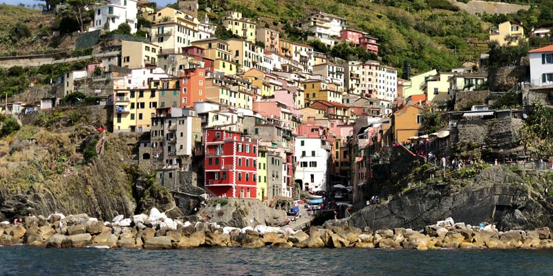 Monterosso vernazza riomaggiore complete movie 01 00 22 56 05 still008
