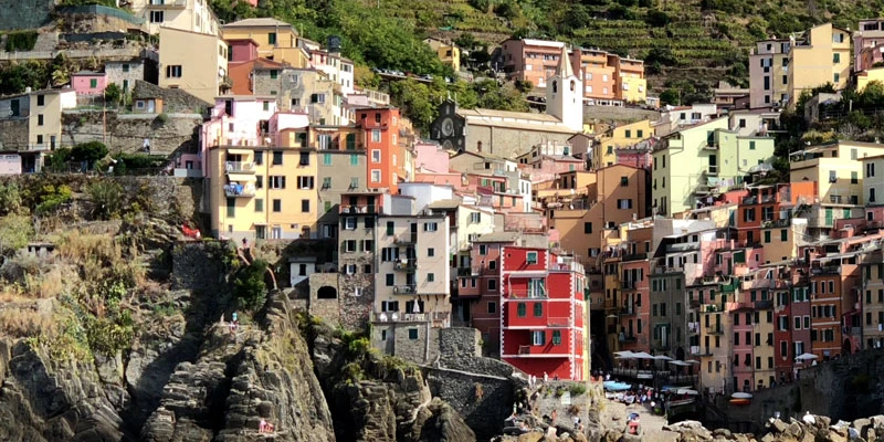 Riomaggiore 00 01 35 00 still027