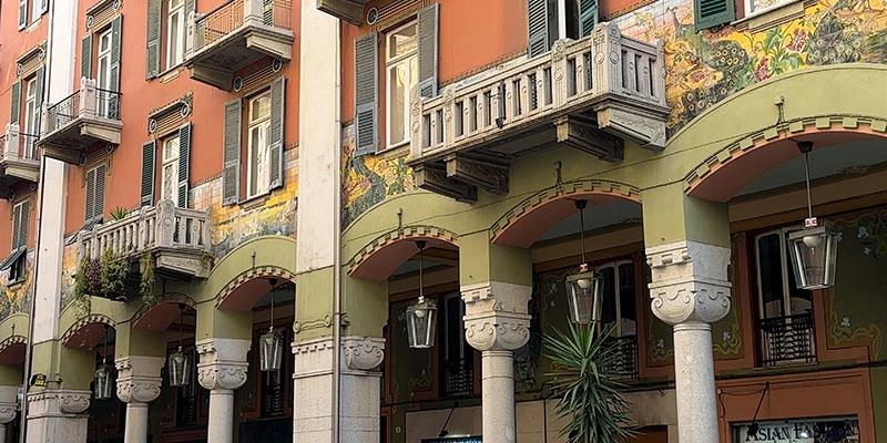 Savona porticos