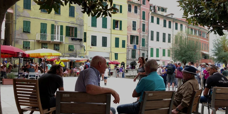 Vernazza 00 02 45 04 still081