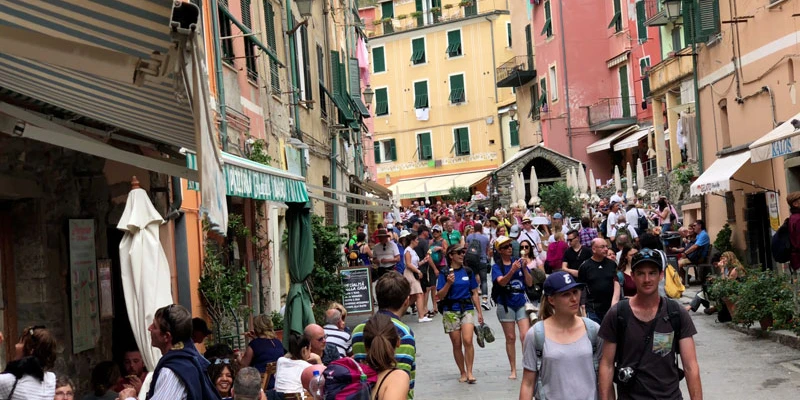 Vernazza 00 03 15 01 still086