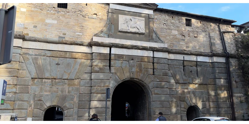 Bergamo street scene