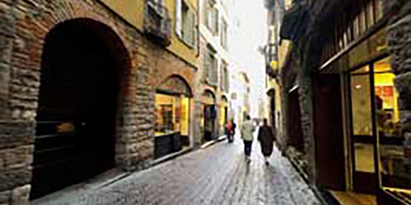 Bergamo-00_04_40_14