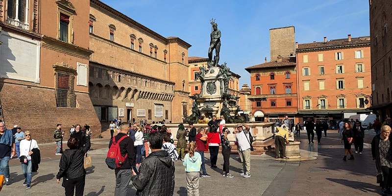 Bologna Piazza Maggiore