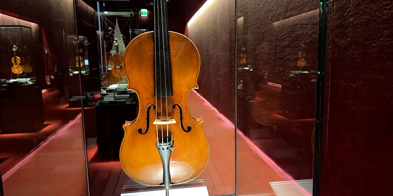 Cremona violin museum