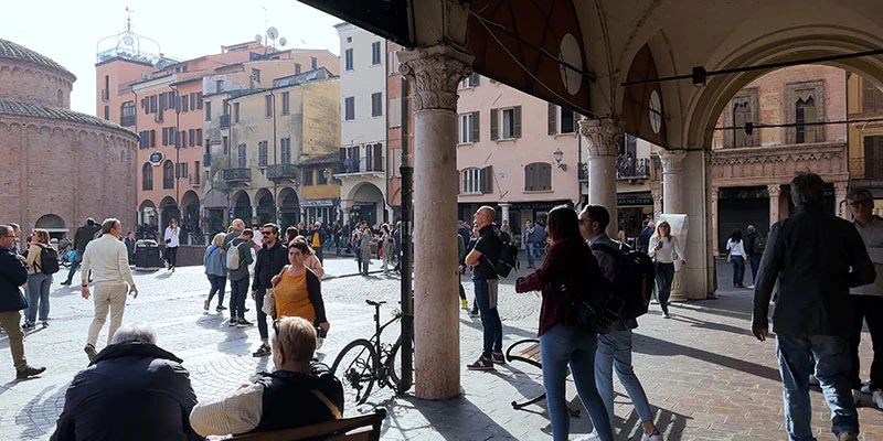 Mantua 00 01 41 08 still049