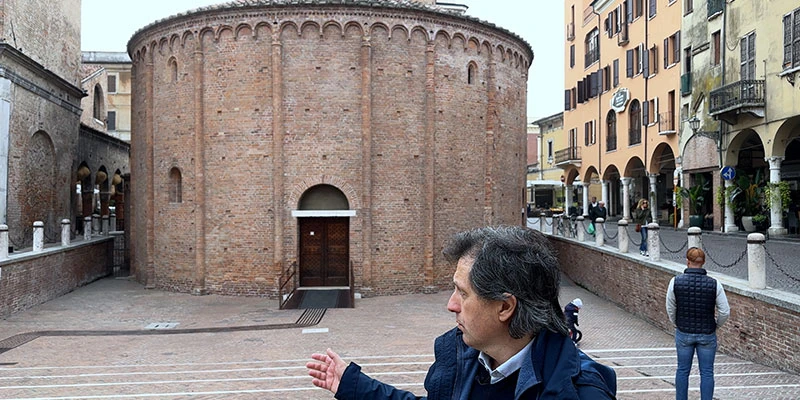 Mantua 00 10 43 19 still209
