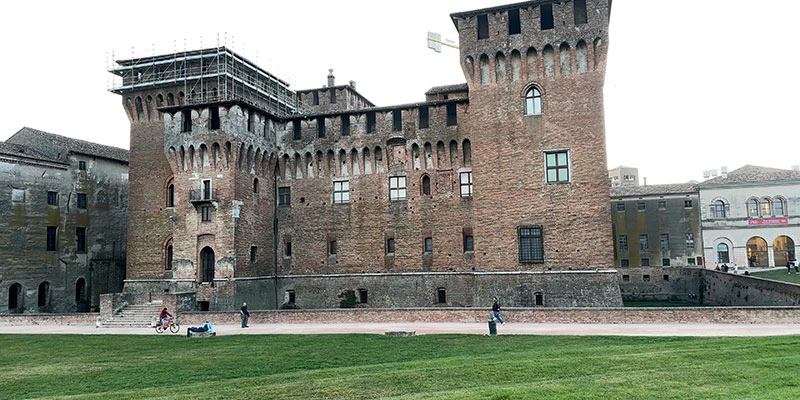 Mantua 00 29 33 03 still483