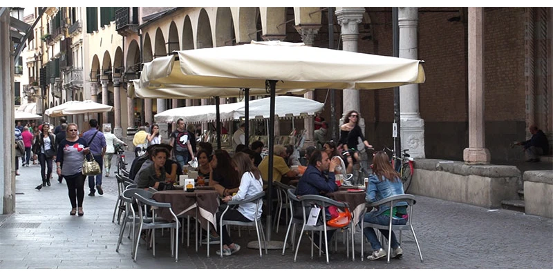 Via Roma