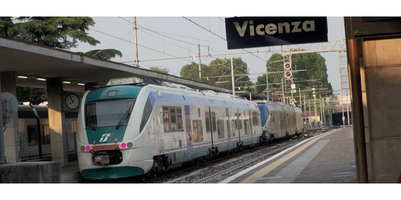 Vicenza 00 24 49 02 still064 mid