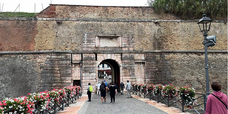 Peschiera Porta Brescia