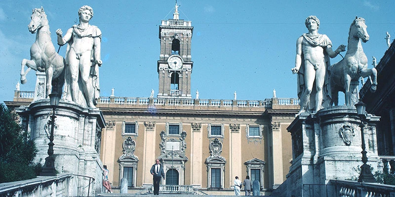 Capitoline steps slide