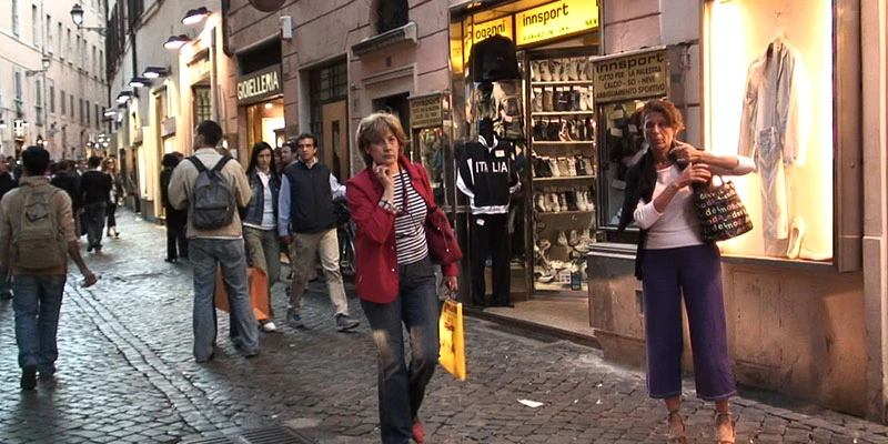 Via Giubbonari shops