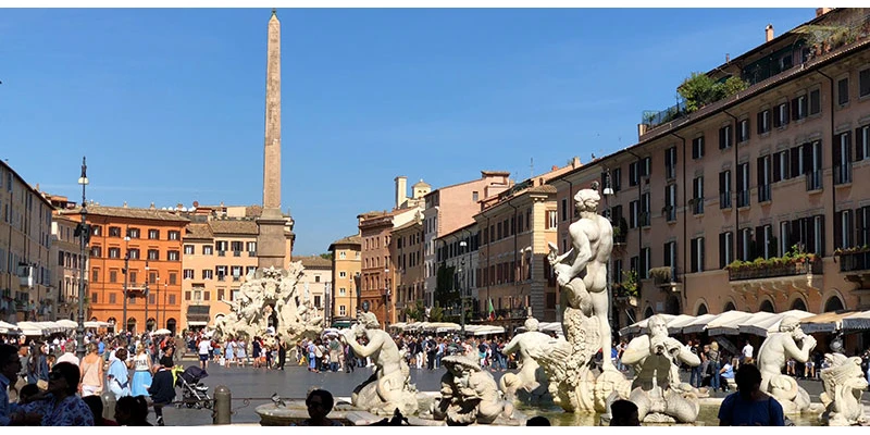 P navona
