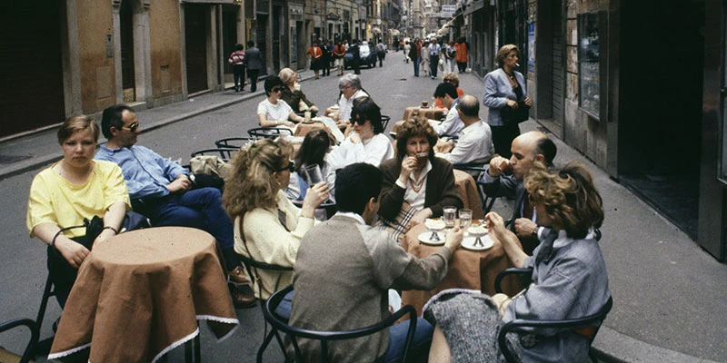 Spagna sidewalk cafe