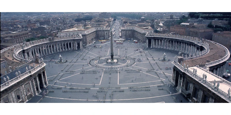 Vatican piazza