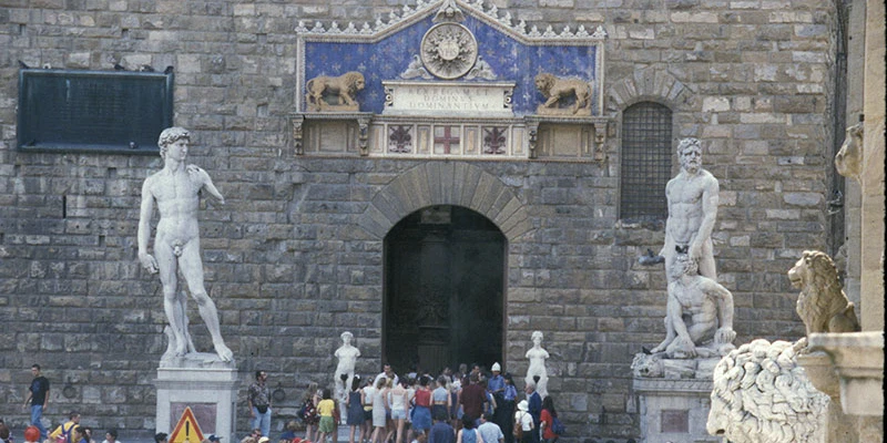 P vecchio door