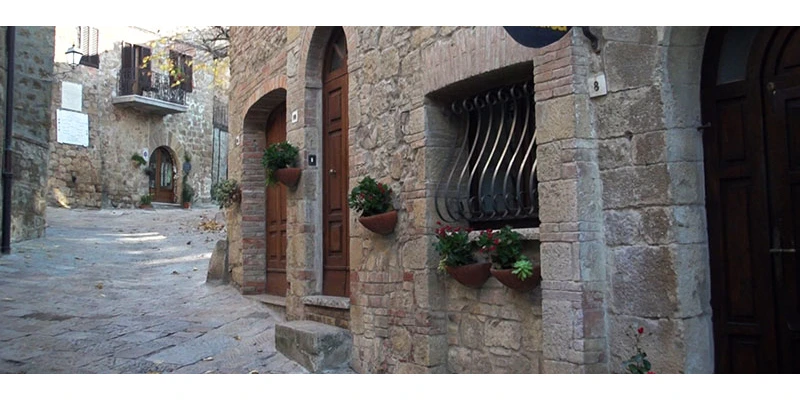 Monticchiello tuscany 00 01 27 05 still036