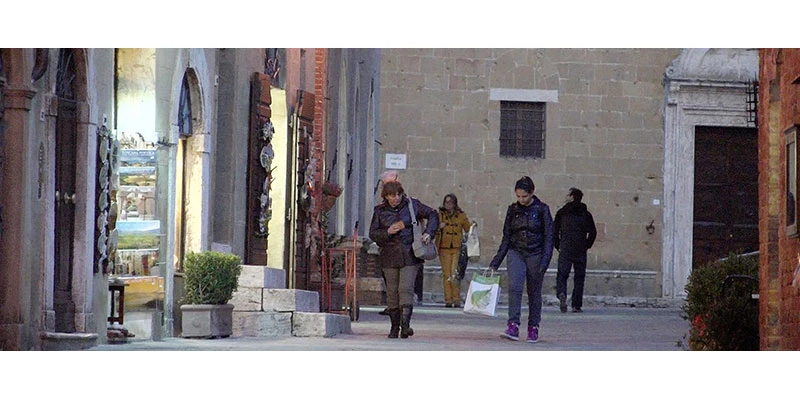 Pienza complete movie 00 05 56 16 still147
