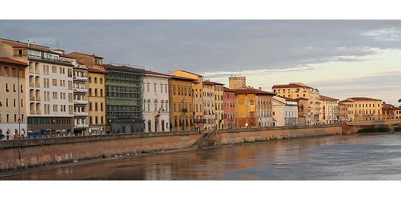 Pisa tower and town n2l 00 06 12 10 still163