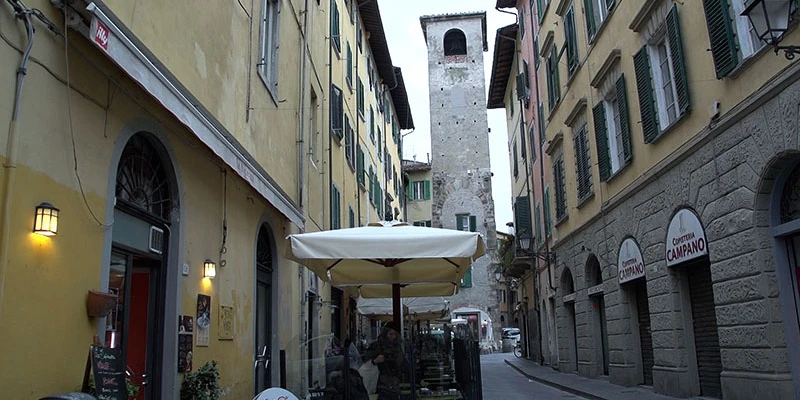 Pisa tower and town n2l 00 08 18 21 still215