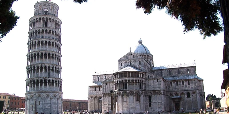 Pisa tower and town pictures 00 17 53 24 still146
