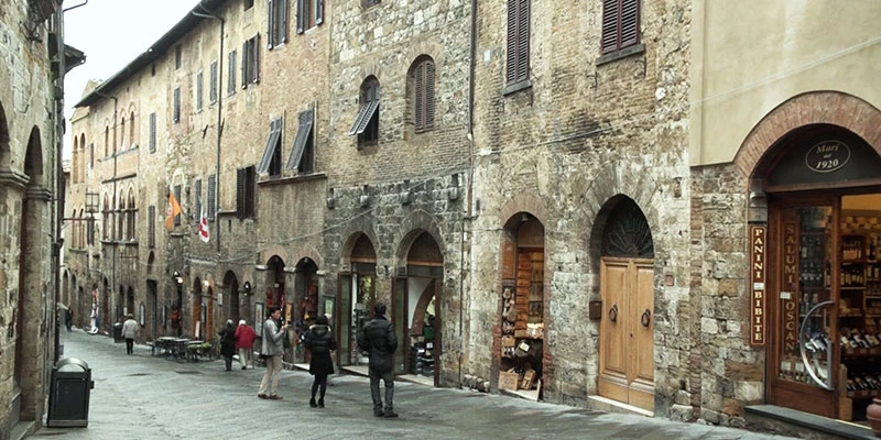 San gimignano main movie 00 00 52 18 60 still023