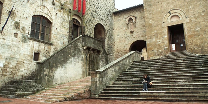 San gimignano main movie 00 02 58 10 still065