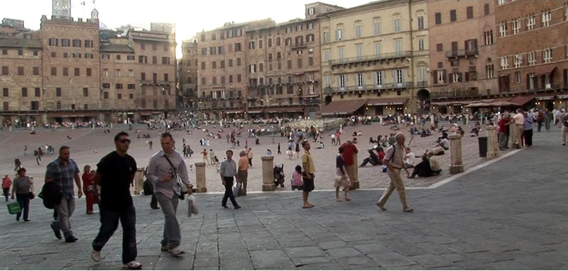 Siena ff 00 08 58 29 still140 915 mid