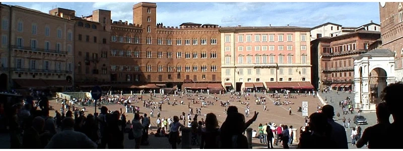 Siena ff 00 09 46 19 still151