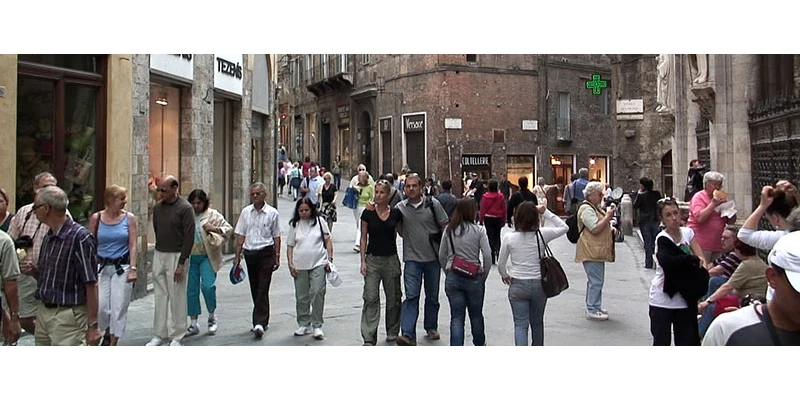 Siena ff 00 00 21 24 still013 (1)