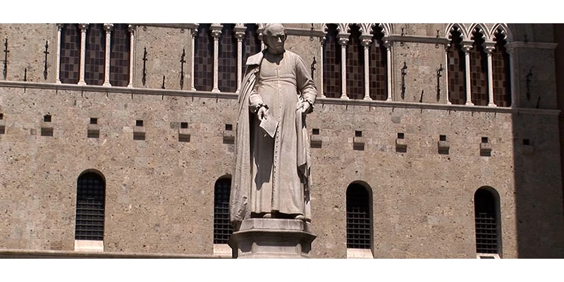 Siena ff 00 03 03 18 still055 800 mid