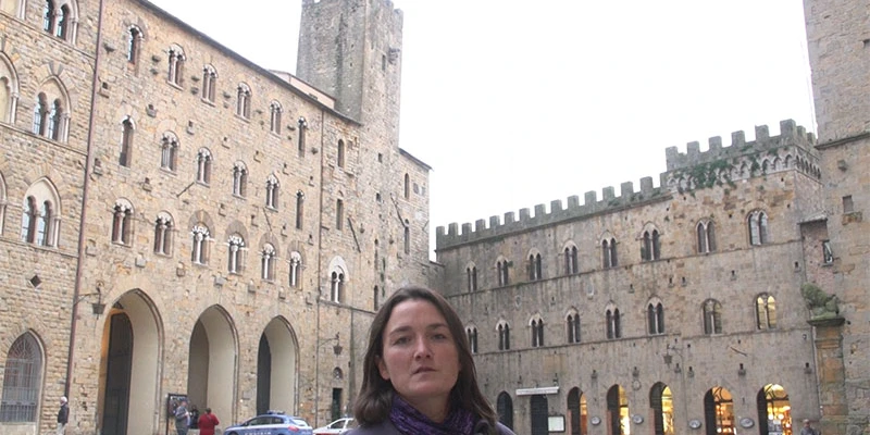 Annie volterra tuscany expanded ff 00 07 16 04 still276