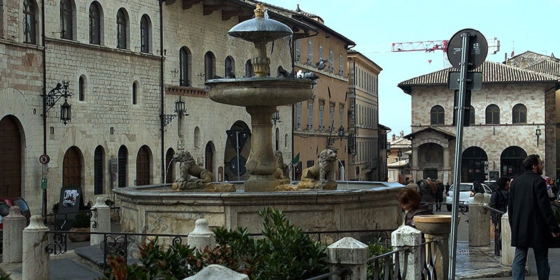 Assisi 00 05 15 18 still098